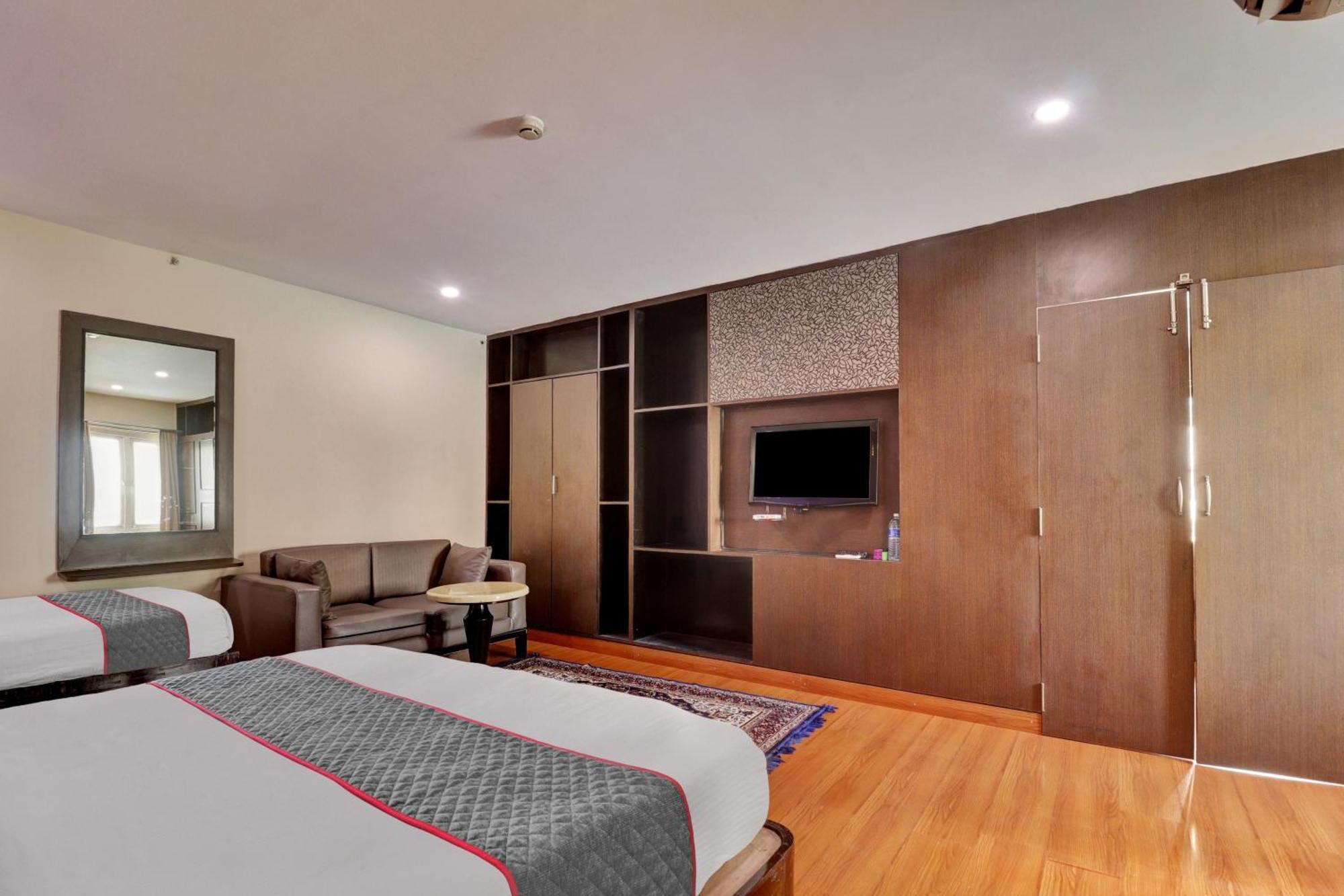 Udayee International Hotel Tirupati Eksteriør bilde