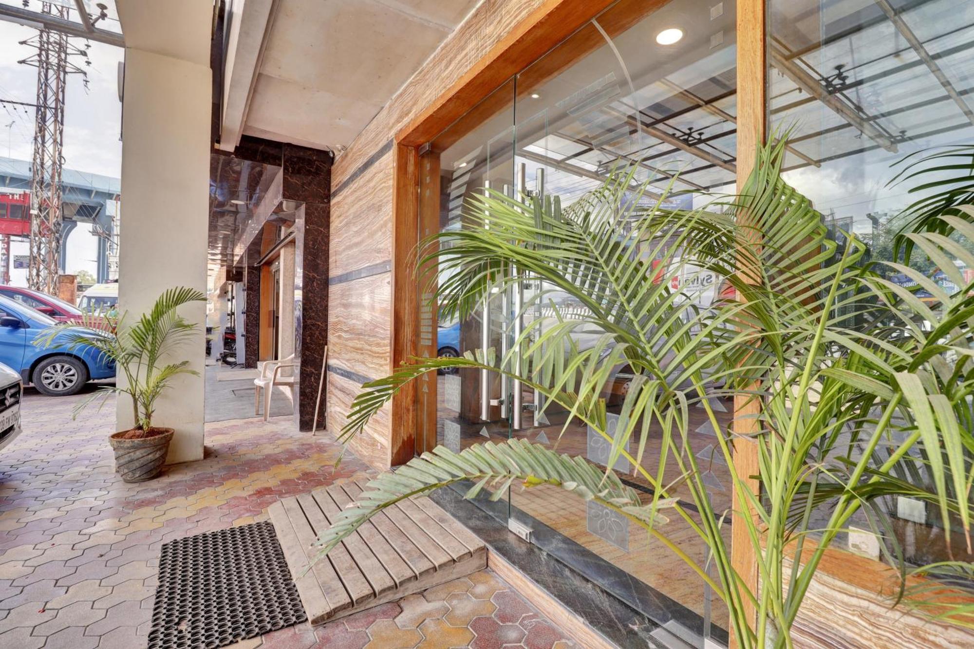 Udayee International Hotel Tirupati Eksteriør bilde