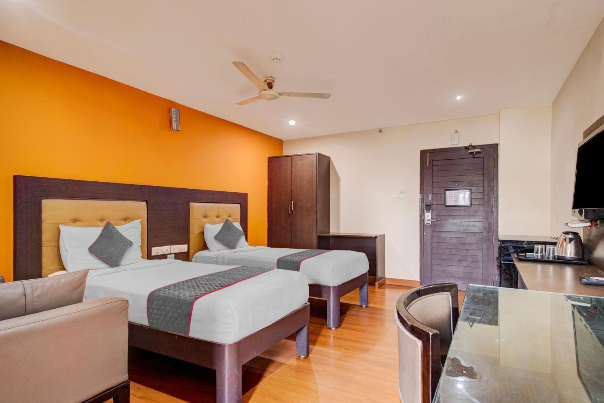Udayee International Hotel Tirupati Eksteriør bilde
