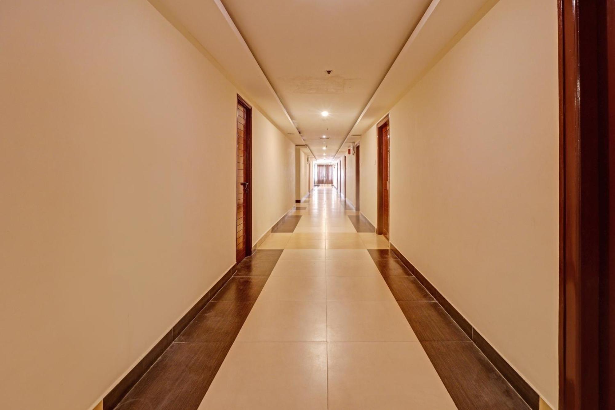 Udayee International Hotel Tirupati Eksteriør bilde