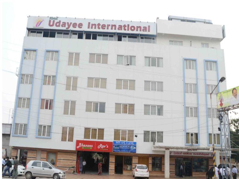 Udayee International Hotel Tirupati Eksteriør bilde