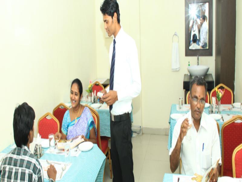 Udayee International Hotel Tirupati Eksteriør bilde